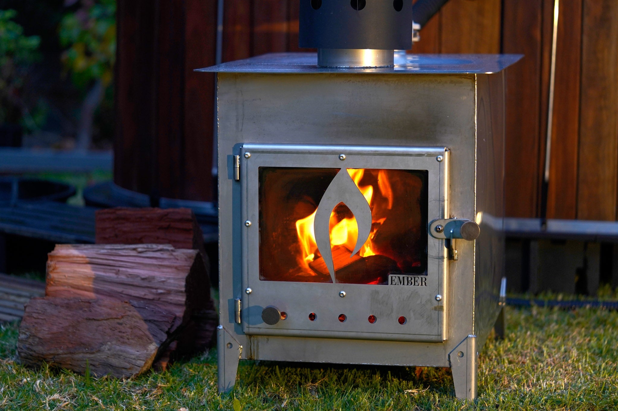 Wood-Fired Tub Heating System with Cooktop (Electricity-free)